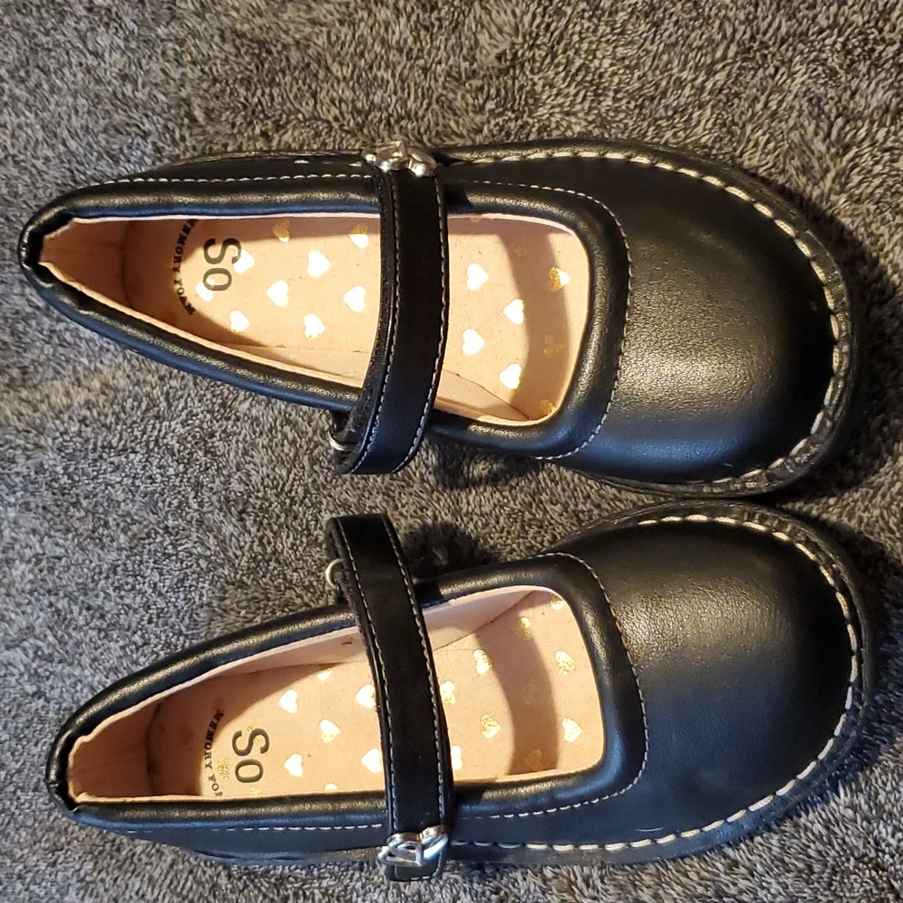 Never Worn S.O. girls Mary Jane's Black, Size 2